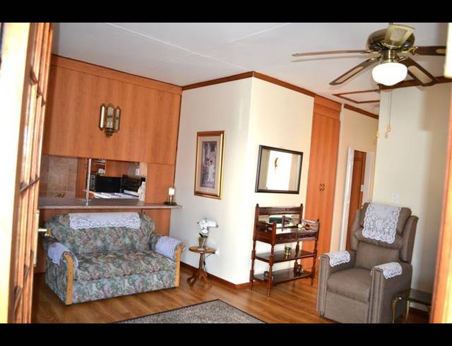 BUSINESS FOR SALE IN HILLCREST